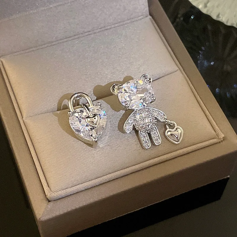 

DOMEN Korea New Luxury Zircon Earrings Bear and Love Heart Long Drop Earrings for Women Fashion Jewelry
