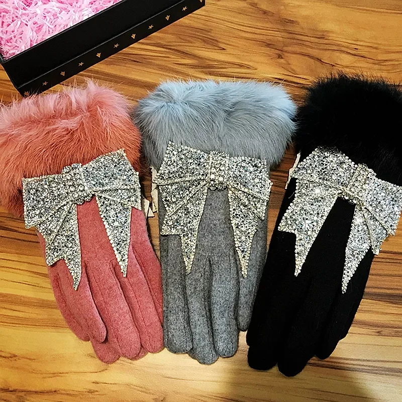 Women Winter gloves Touch Screen luxury rhinestone Bowknot Fur Gloves Female Mittens Cashmere Double Warm Gloves Luva femme