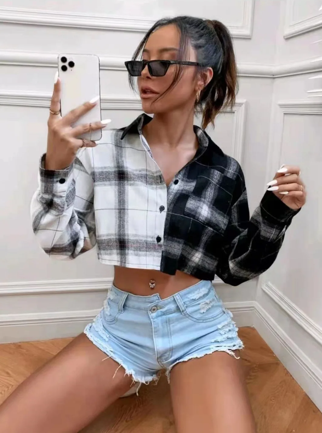 

2023 Women's Plaid Polo Shirt Long Sleeve V-neck Buttoned Shirt Crop Top Shirt Ladies Tops