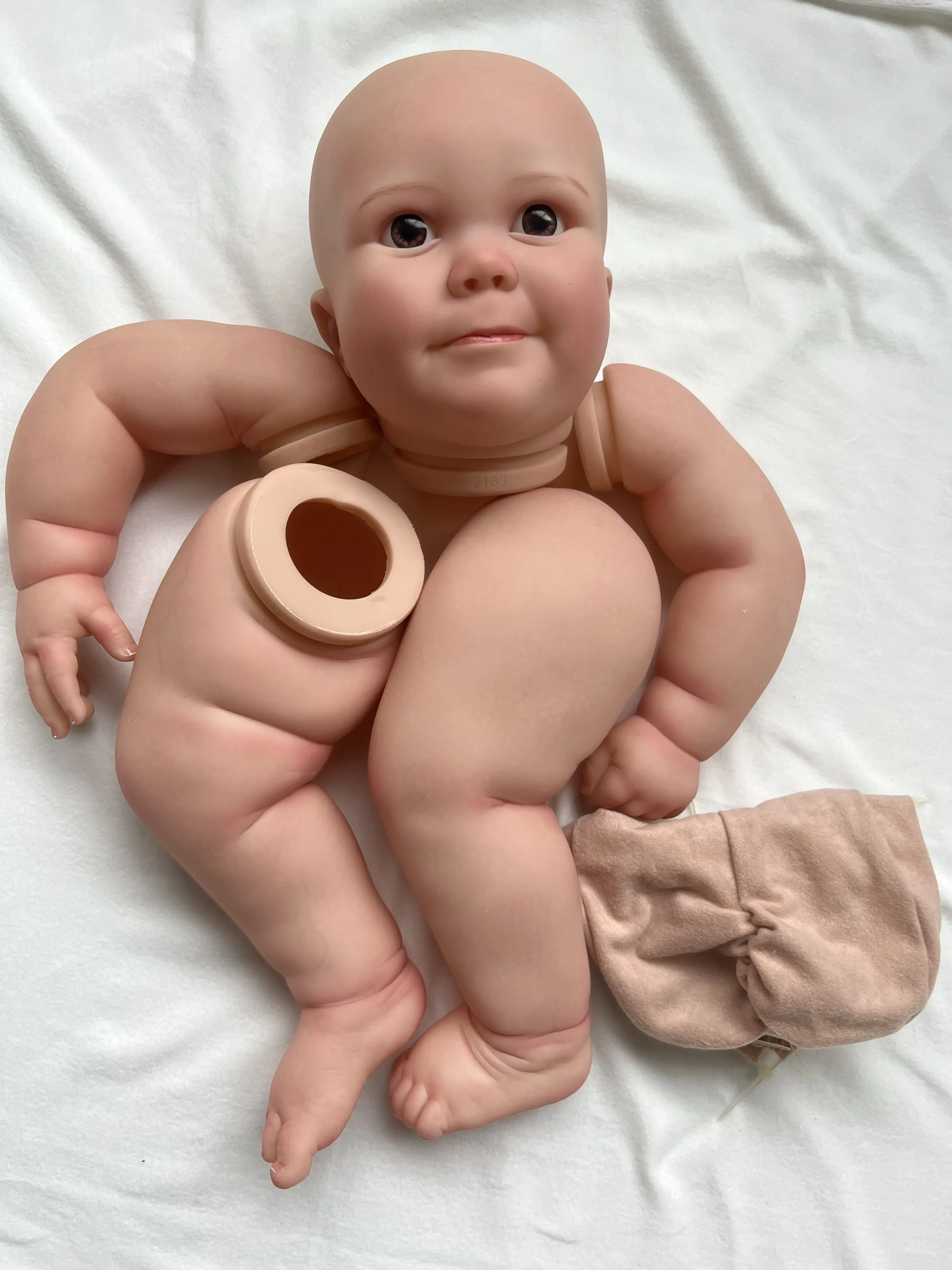 

24inch Already Painted Huge Fat Reborn Doll Parts June Awake Lifelike 3D Painting with Visible Veins Cloth Body Included