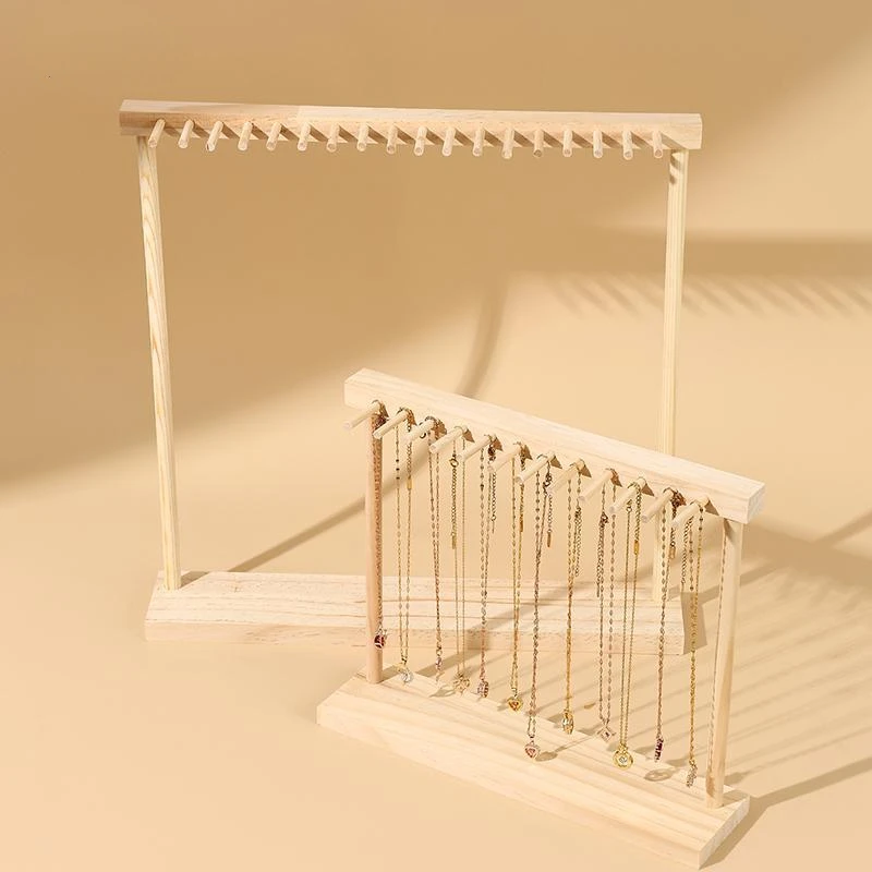 Рисунок 3 - Деревянная подставка для ожерелья