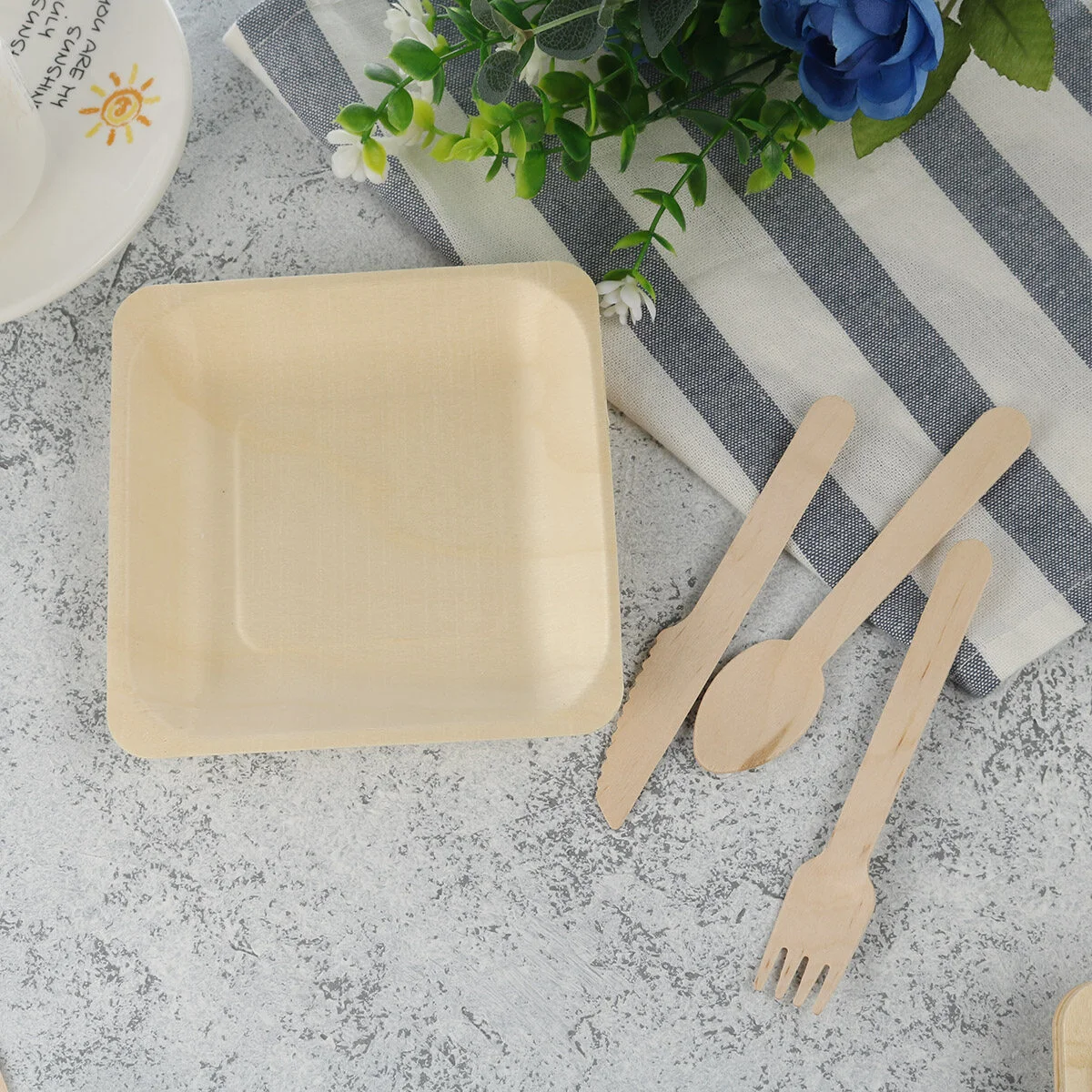 

48pcs Biodegradable Wooden Dinner Utensils Salad Dessert Plates Spoons Forks Party Supplies
