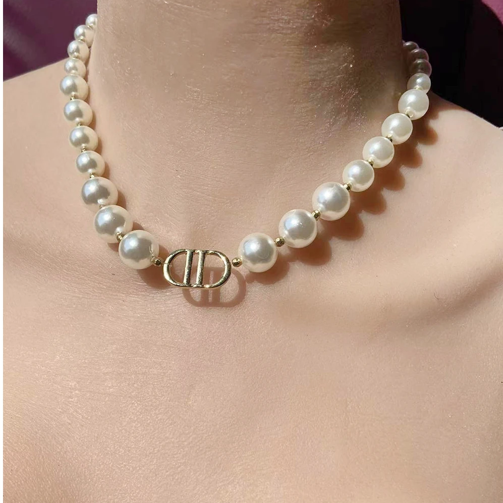 New European Jewelry Exaggerated Women's Fashion Choker Pearl  Simple DD Letter Short Clavicle Chain Necklaces