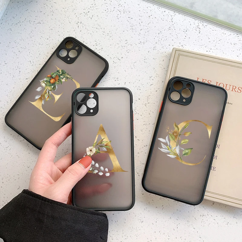 

Initial Letter Phone Case For iPhone 14 13 12 Mini 11 Pro XR XS Max 7 8 Plus SE20 Retro Gold Flower Hard Shockproof Back Cover