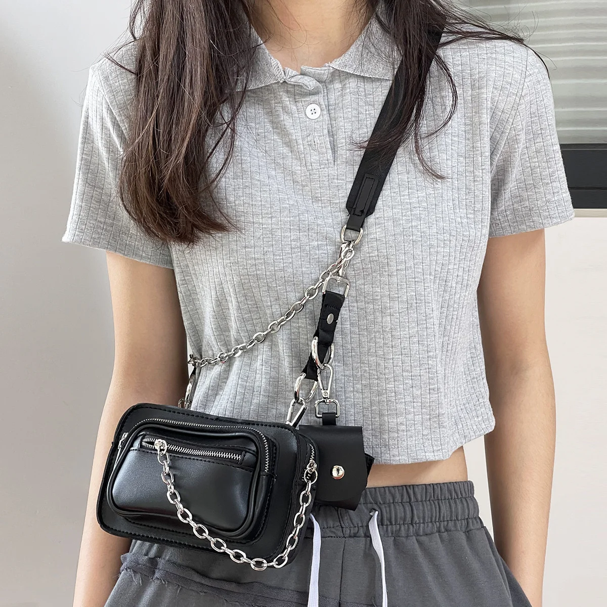 

New fashion trend versatile chain design sense mini bag accessories High Street cool Single Shoulder Messenger Bag