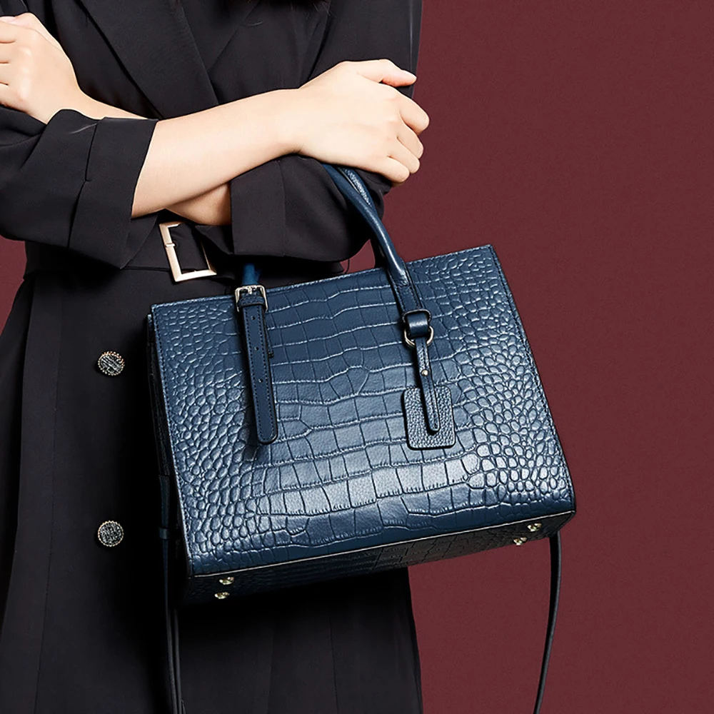 

Дизайнерская женская сумка с узором под крокодиловую кожу, вместительные сумки на плечо для женщин, 2022, повседневные тоуты, сумка-мессендже...