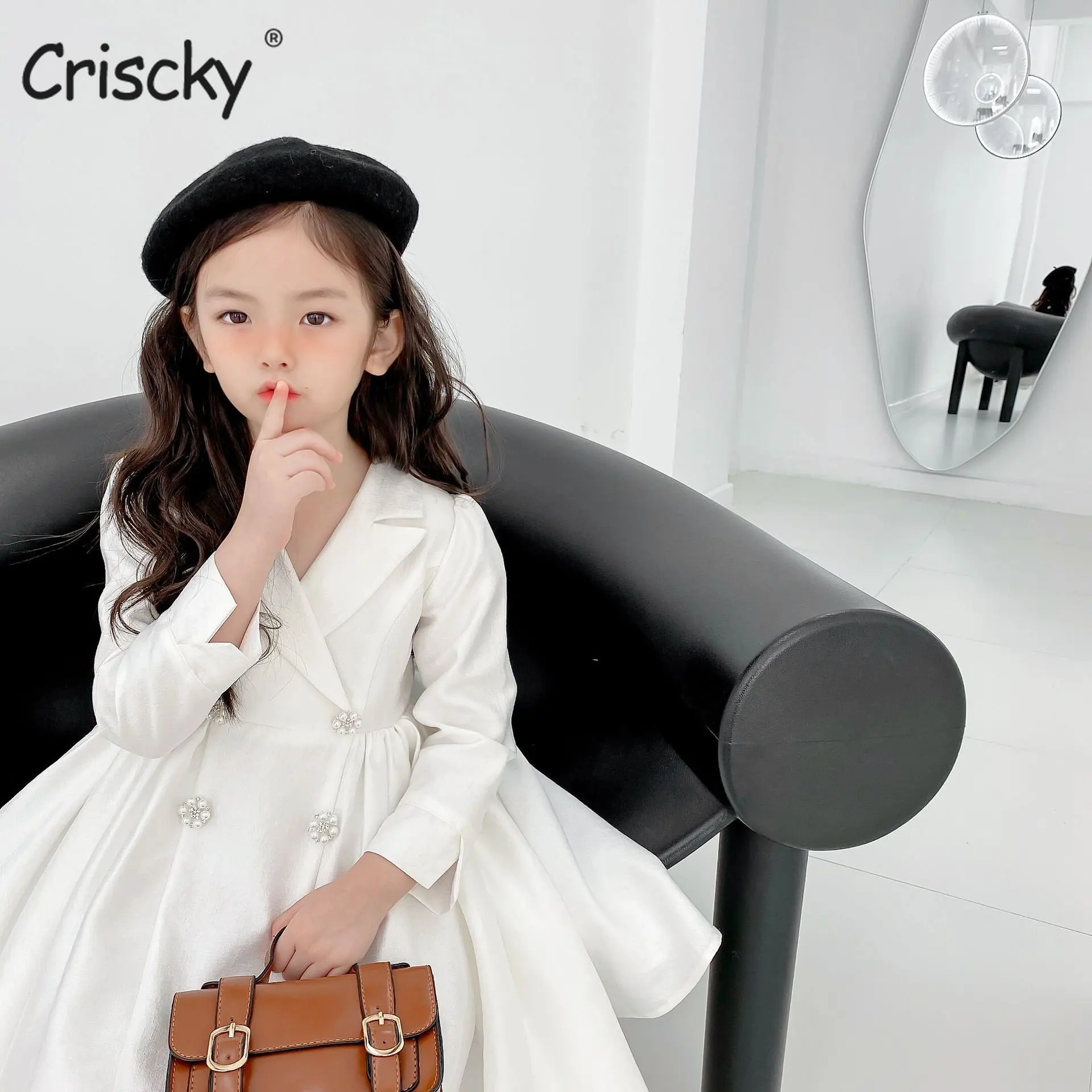 

Детское платье с длинным рукавом, с жемчугом