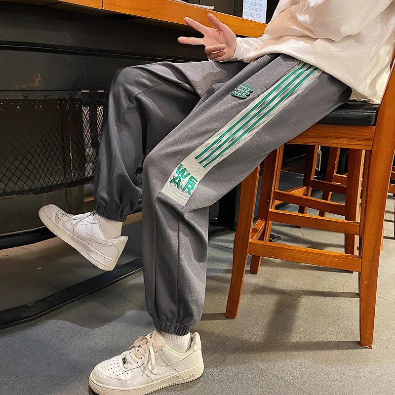 Casual pants 2022 new foot guard cool small foot nine minutes pants men Korean trend cargo pants men loose sports pants