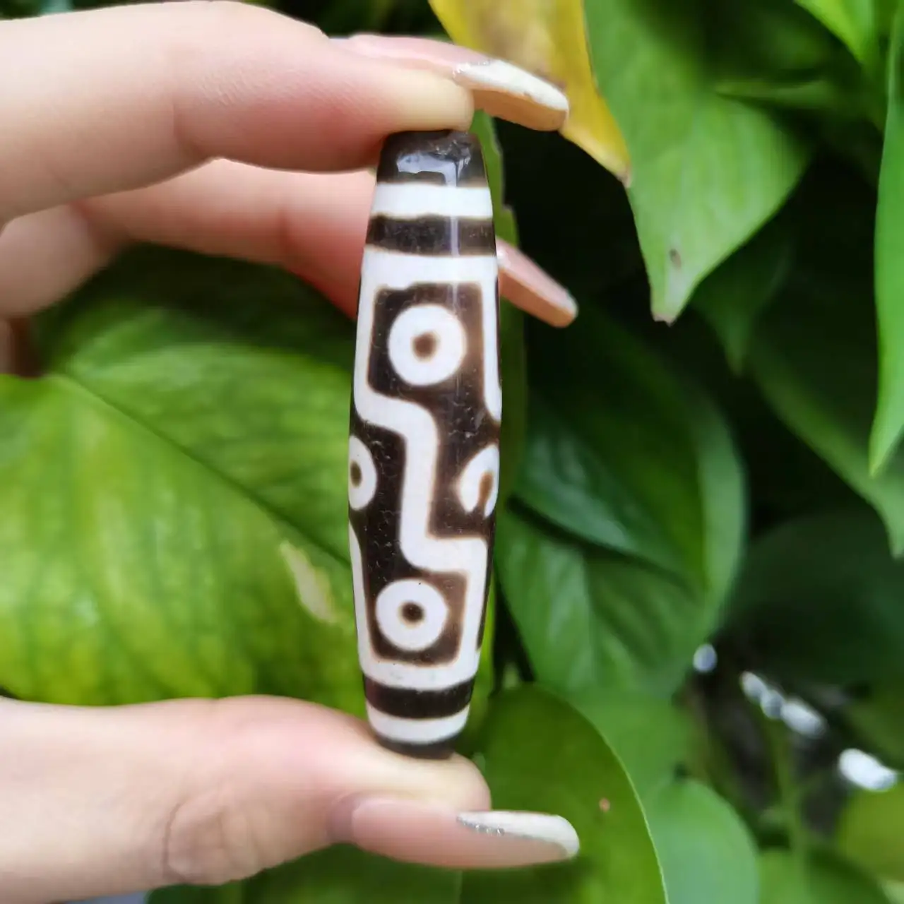 

1pcs/lot Natural Special Both Ends Beveled Features Handmade Beads Nine Eyes Agate Dzi Old calcification jewelry Horseshoe taki