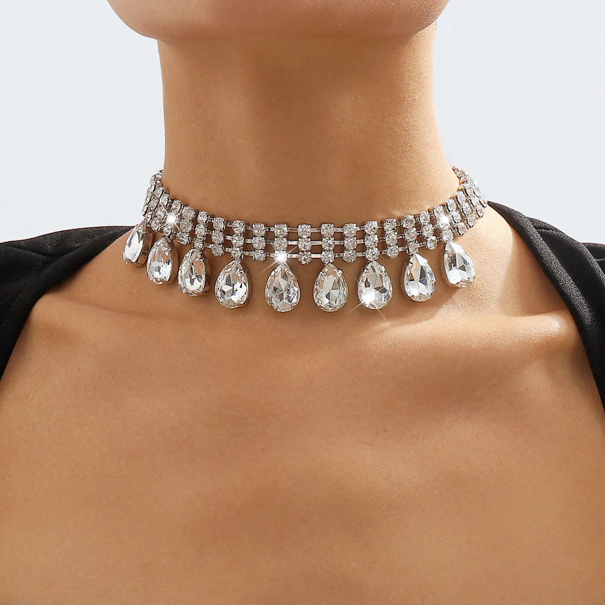 

Full Big Crystal Stone Collar Necklace Choker for Women Fashion Bling Rhinestone Bib Collar Necklace Jewelry