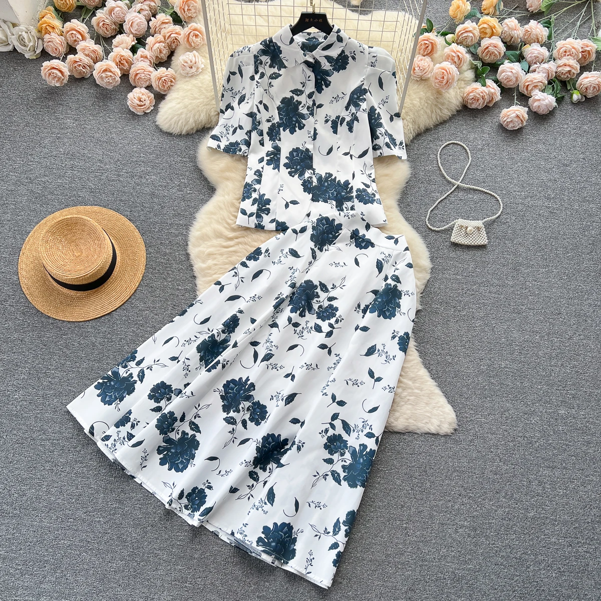 

Celebrity Light Luxury Retro Set Women's French Polo Neck Puff Sleeve Printed Top High Waist Slim Midi Skirt Two Piece Set