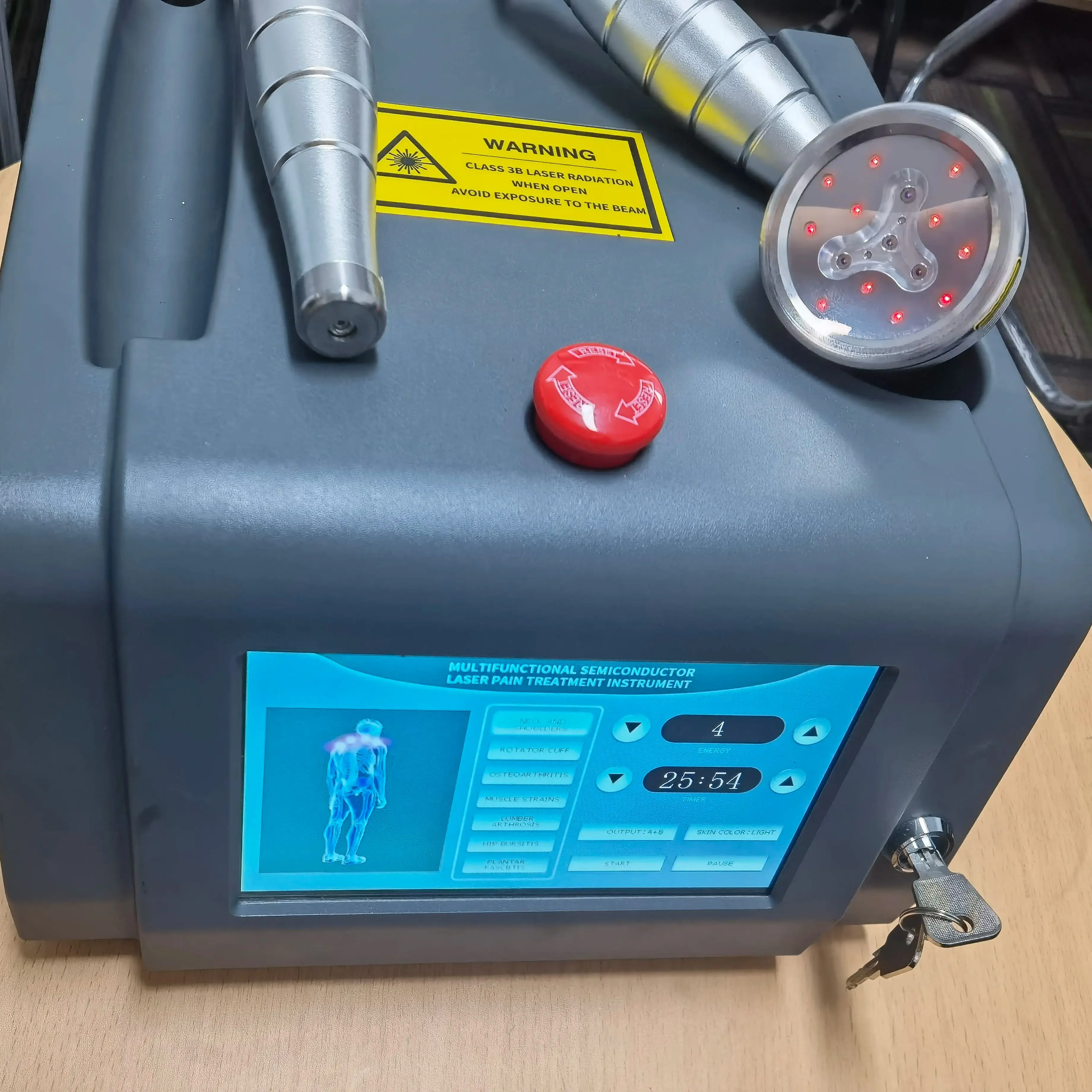 Мощное устройство для холодной лазерной терапии с 16-зондом травмы мягких тканей