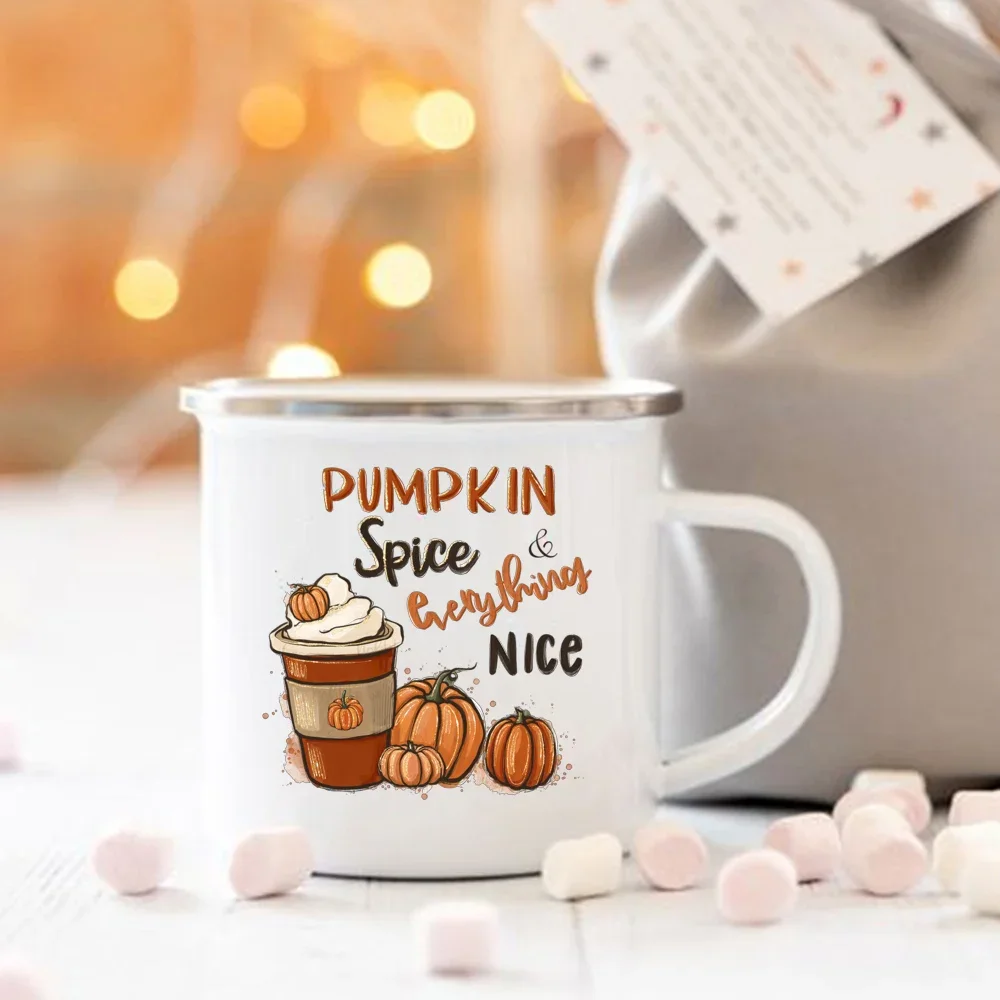 

Эмалированная кружка с тыквой и специями