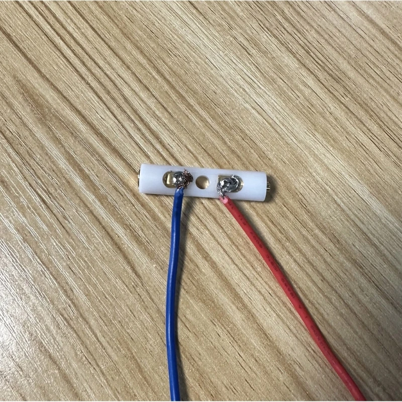 Устройство для устранения батареек AAA