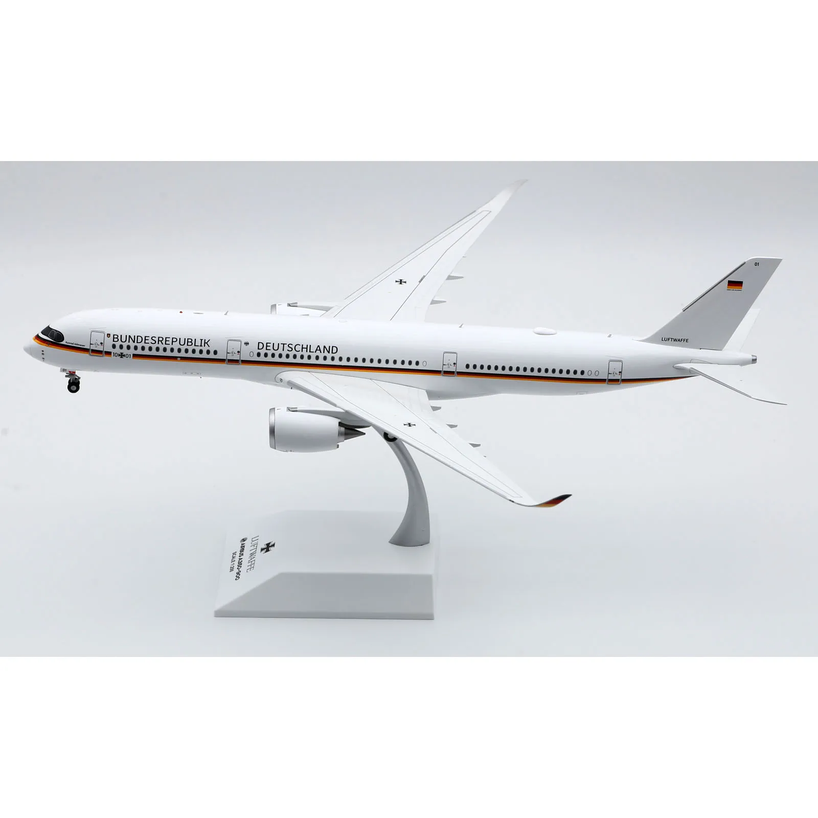 Коллекционная модель самолета из сплава XX20023 10 + 01 летательного аппарата немецкой