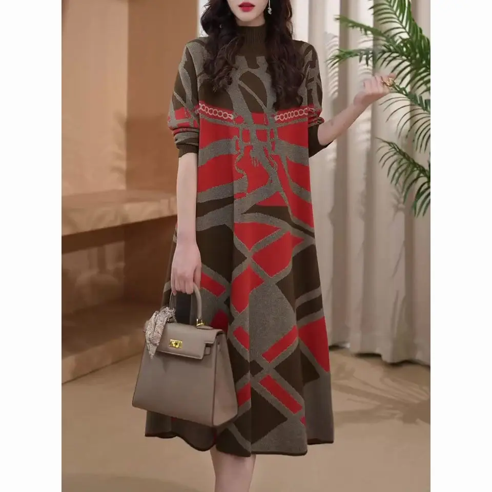 Женское трикотажное платье