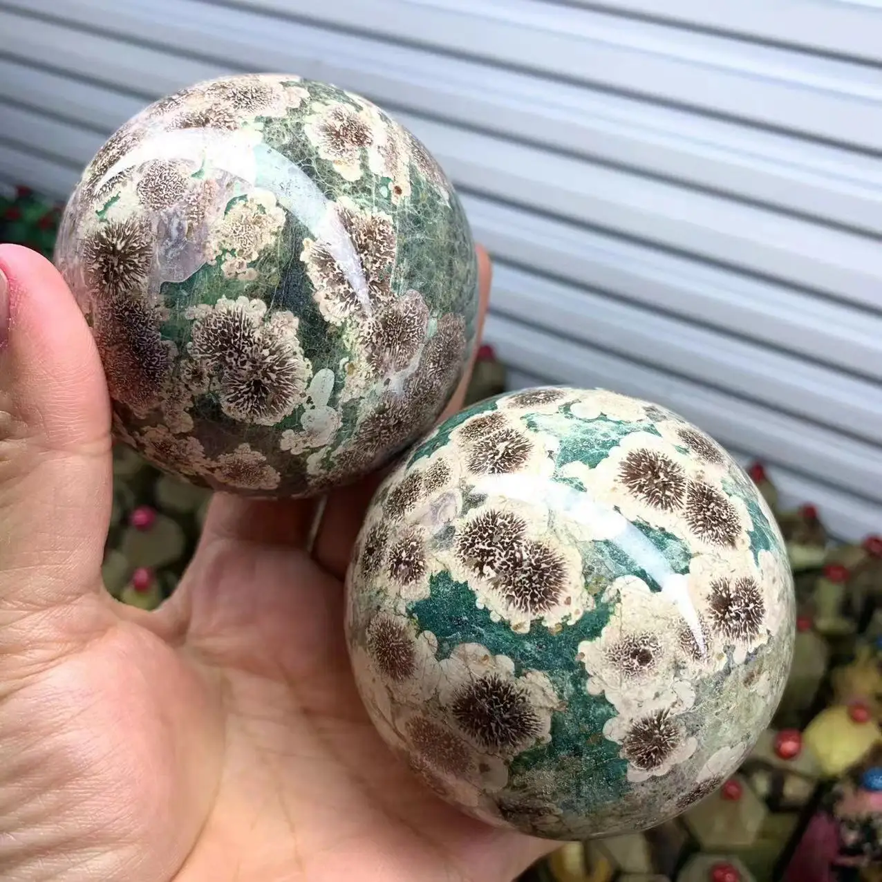 

60-65mm Natural Green Sakura Ball Ornaments Healing Sphere Energy Reiki Quartz For Home Decoration