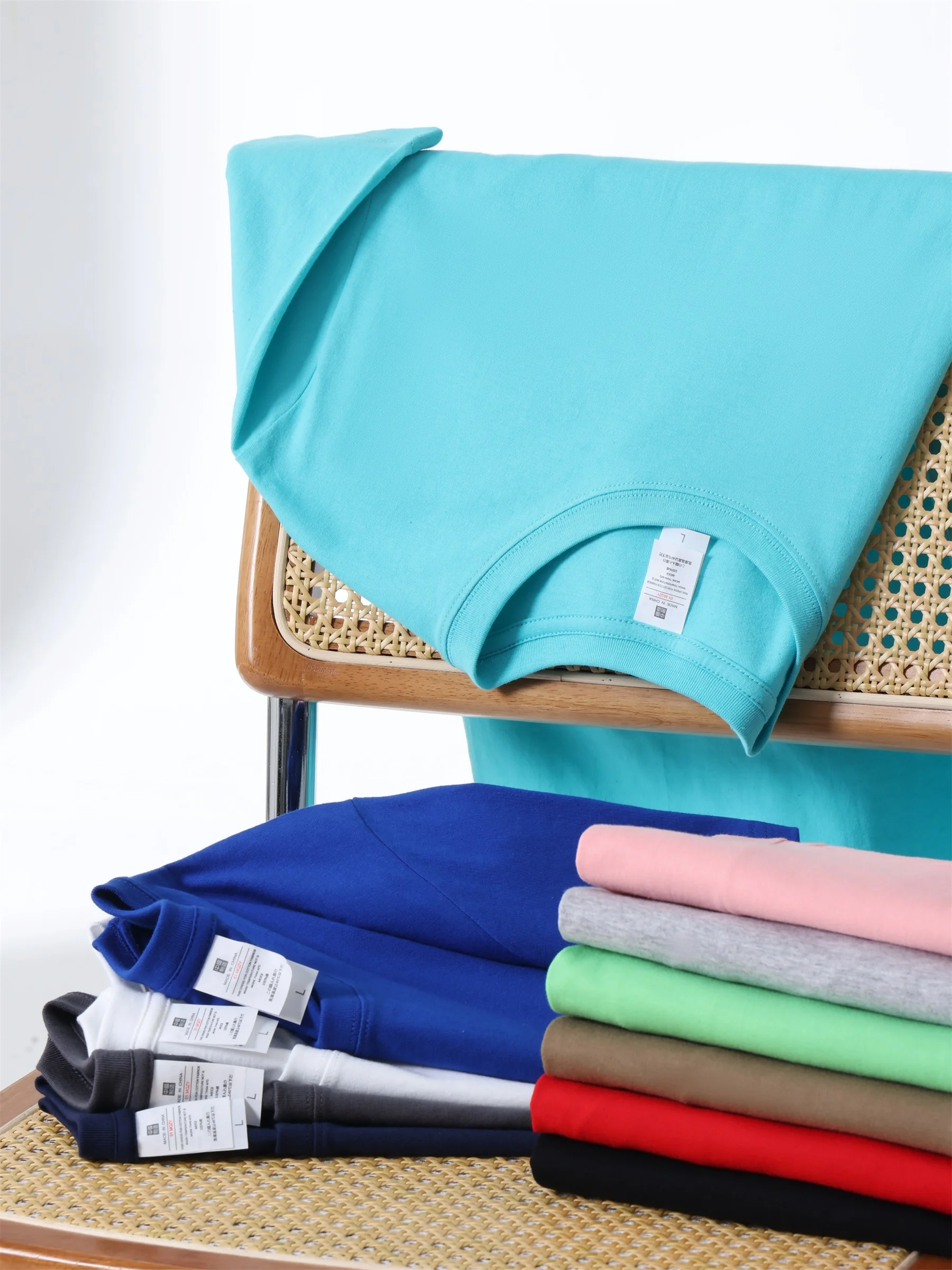 Футболка из чесаного хлопка разноцветная однотонная футболка с круглым вырезом