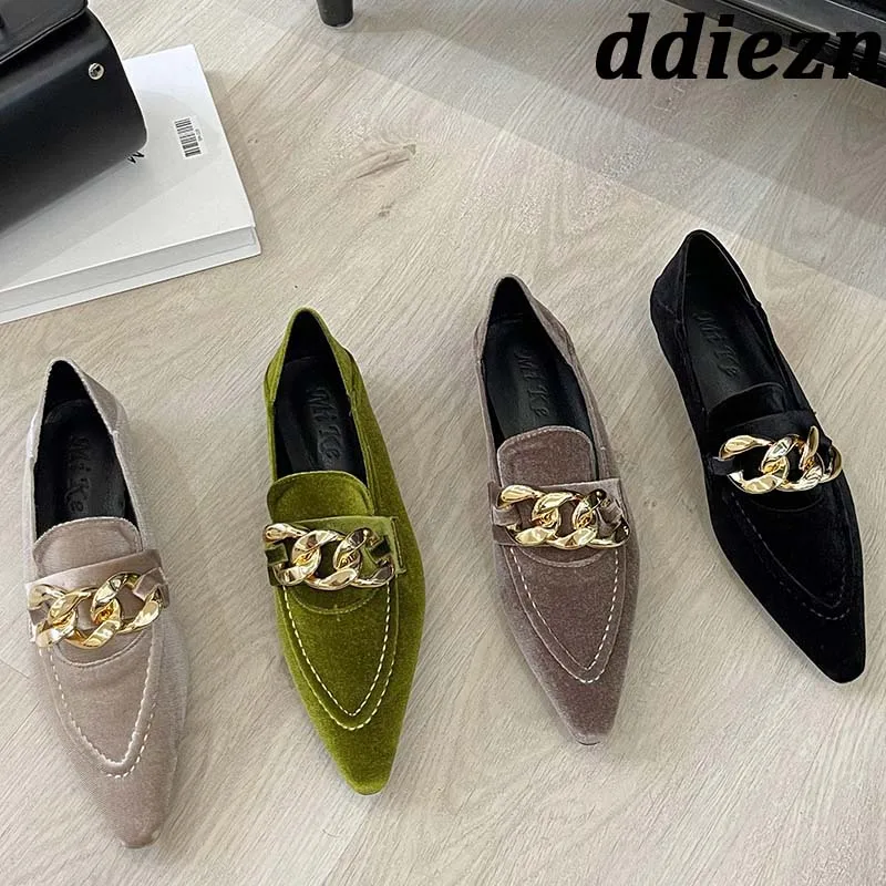 

New 2023 Autumn Spring Fashion Metal Chain Shallow Women Sandals Silk Pointed Toe Female Low Heel Shoes Slip On Ladies Loafers