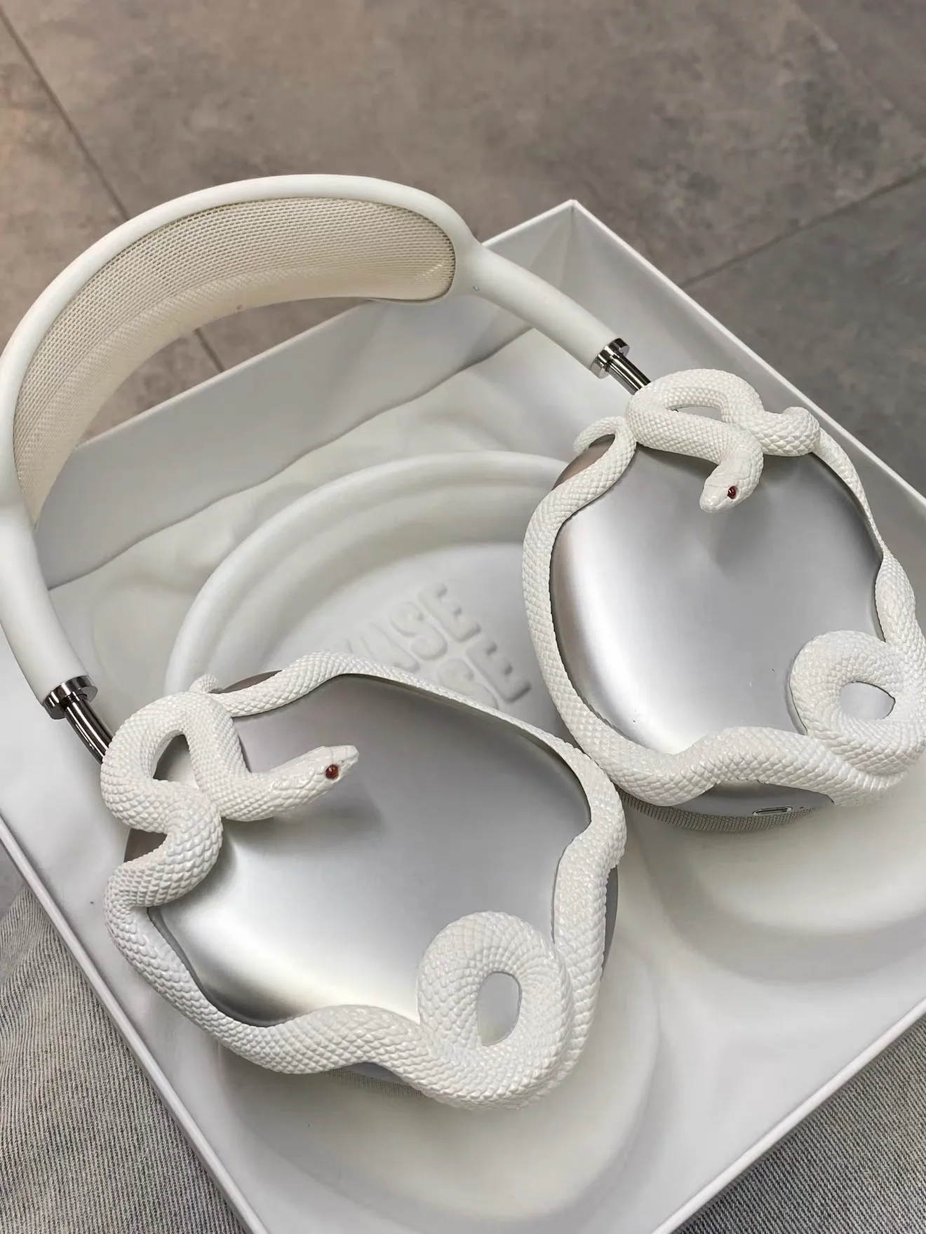 Чехол для наушников серии XKSU Snake, подходит для AirPods Max, технология 3D-печати. (art.: 3920da474307b) - 3920da474307b