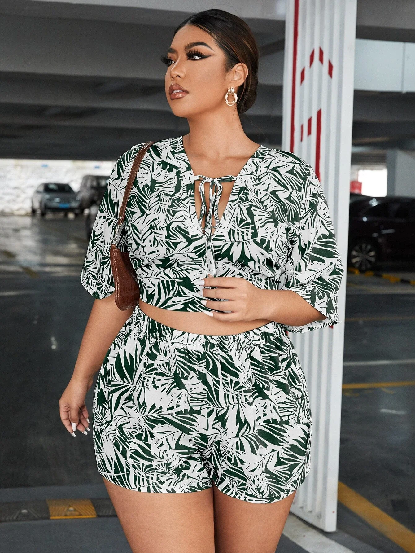 

Plus Tropical Print Tie Front Top & Shorts