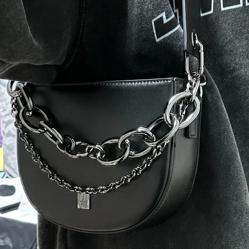 

2022 Fashion Street Womens Saddle Bag Sweet Cool All-match Casual Messenger Bag Chain Design Shoulder Underarm Bag Pouch Purse