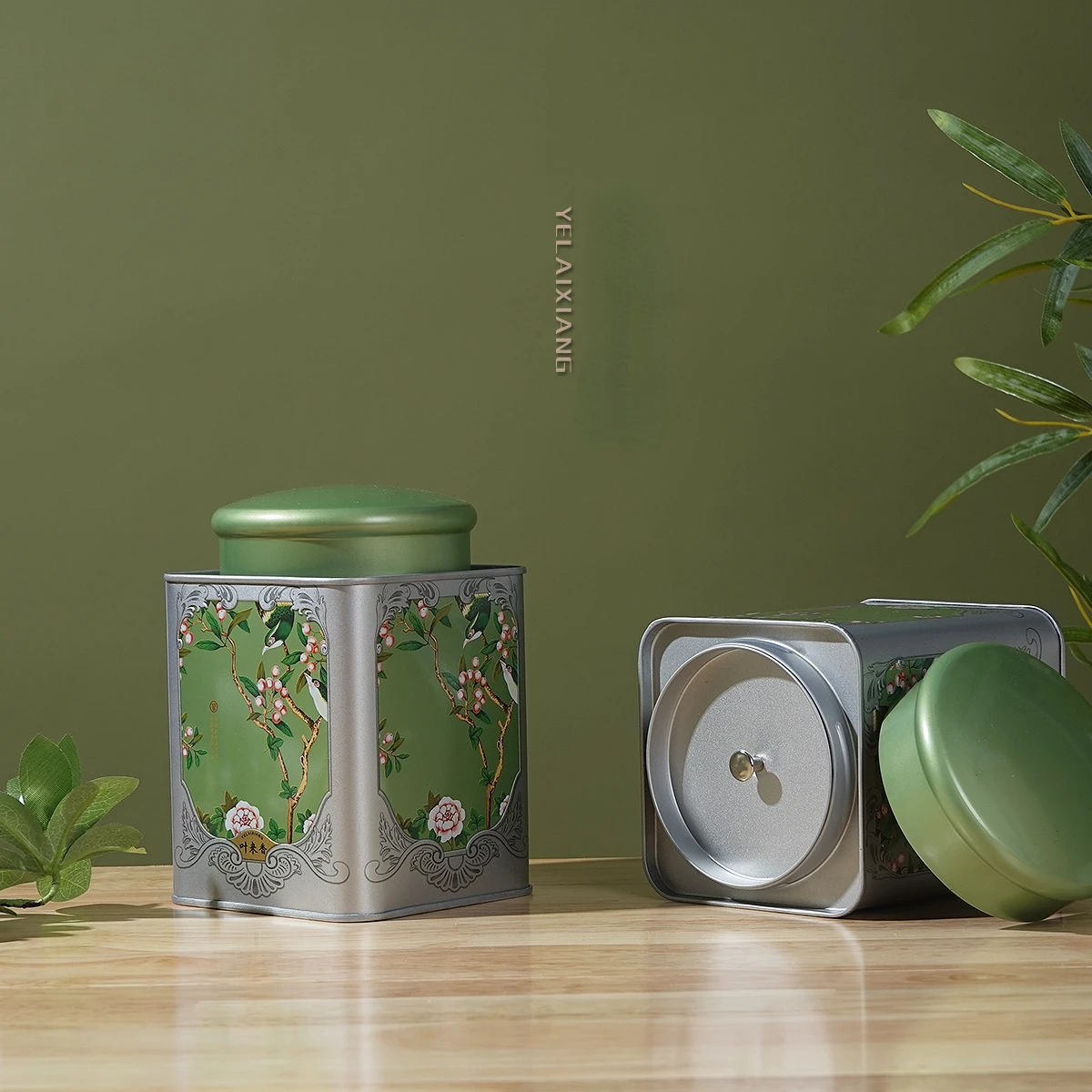 

Square tinplate tea can black tea sealed tea can
