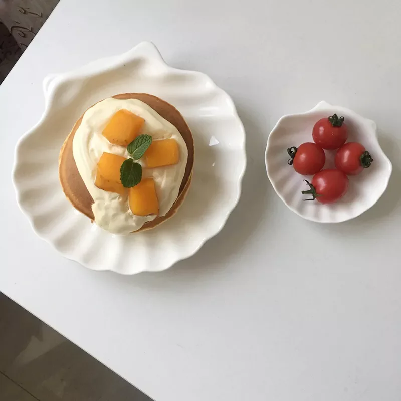

New 2022 Shell Plates for Food Ceramic White Tray Breakfast Snack Dish Fruit Plate Ring Jewelry Storage Trays Table Decoration
