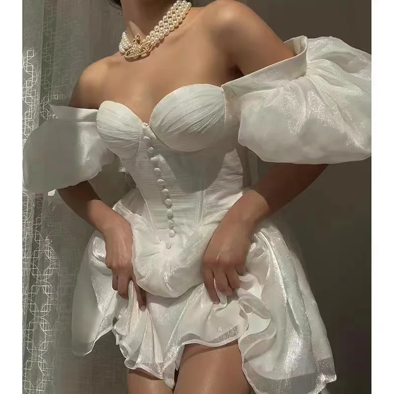 

Платье-мини ТРАПЕЦИЕВИДНОЕ с открытыми плечами и складками