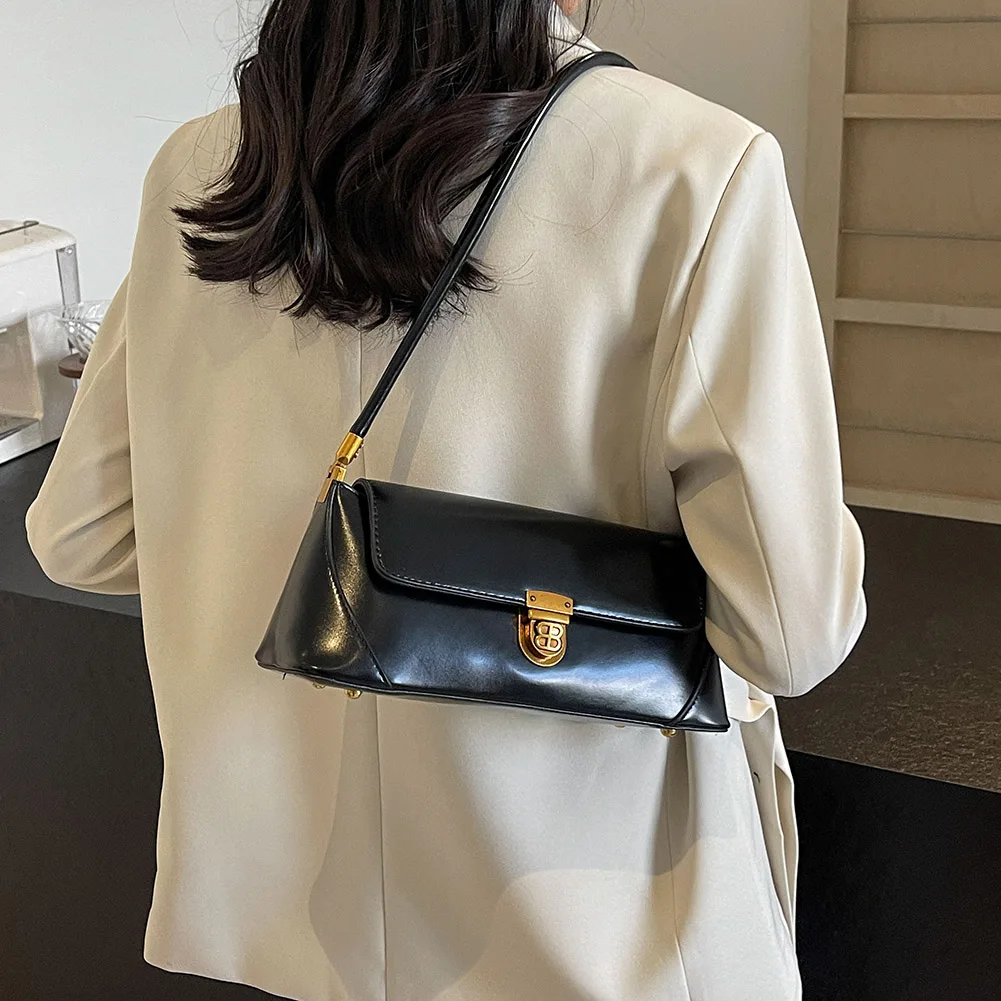 Сумка на плечо женская из экокожи модный винтажный однотонный клатч с