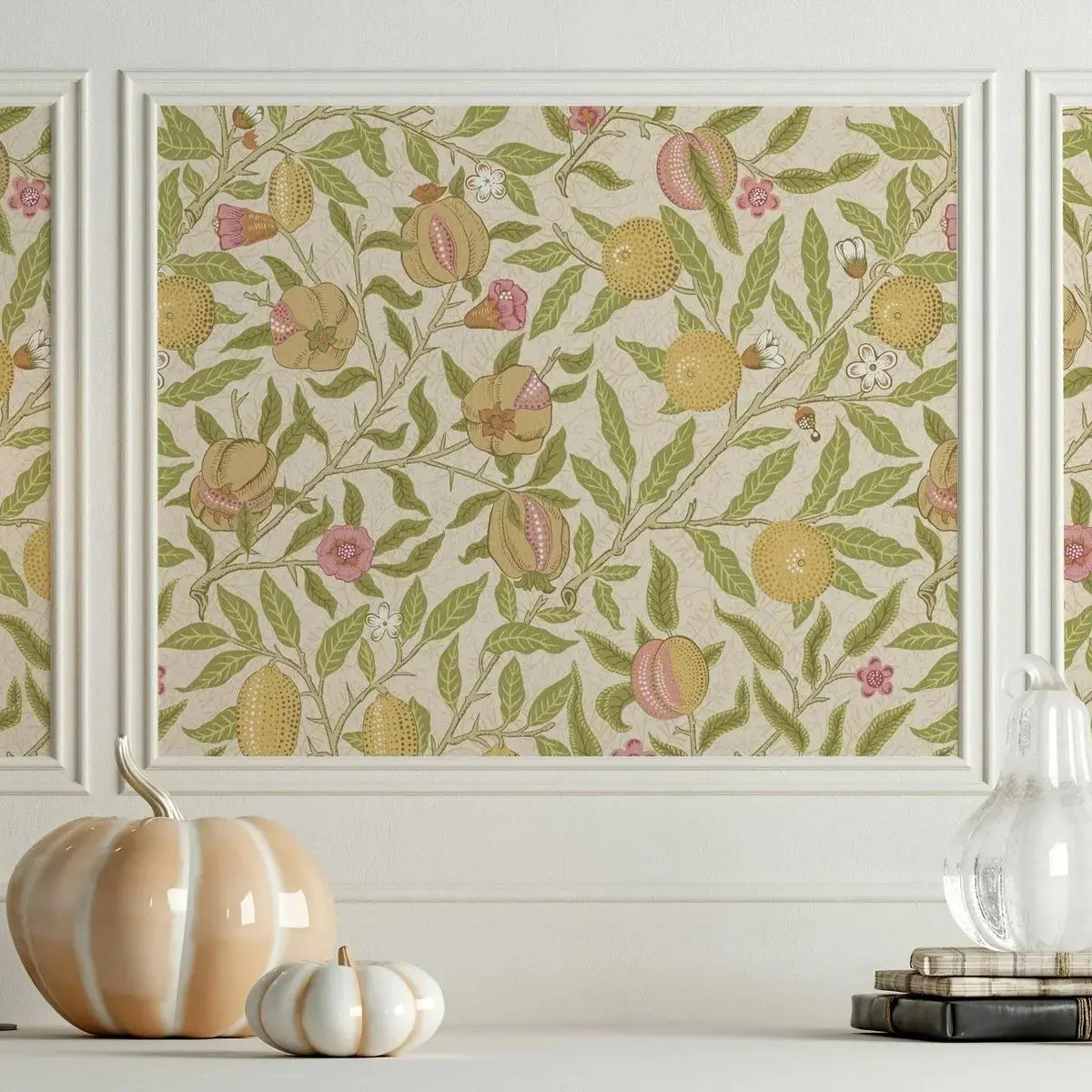 

Бумажные обои Pixel&Wall "Персики на кремовом фоне"