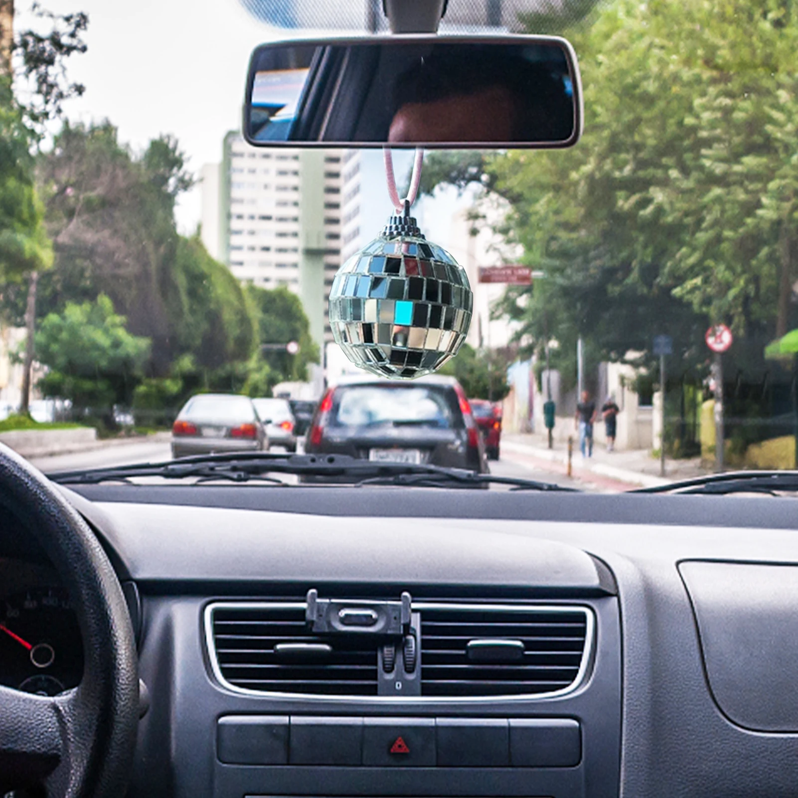 

6 шт. автомобильный диско-шар 2,4 дюйма Bling Хрустальный шар для автомобильного зеркала заднего вида 2,4 дюйма 6 шт Серебряный подвесной шар с при...