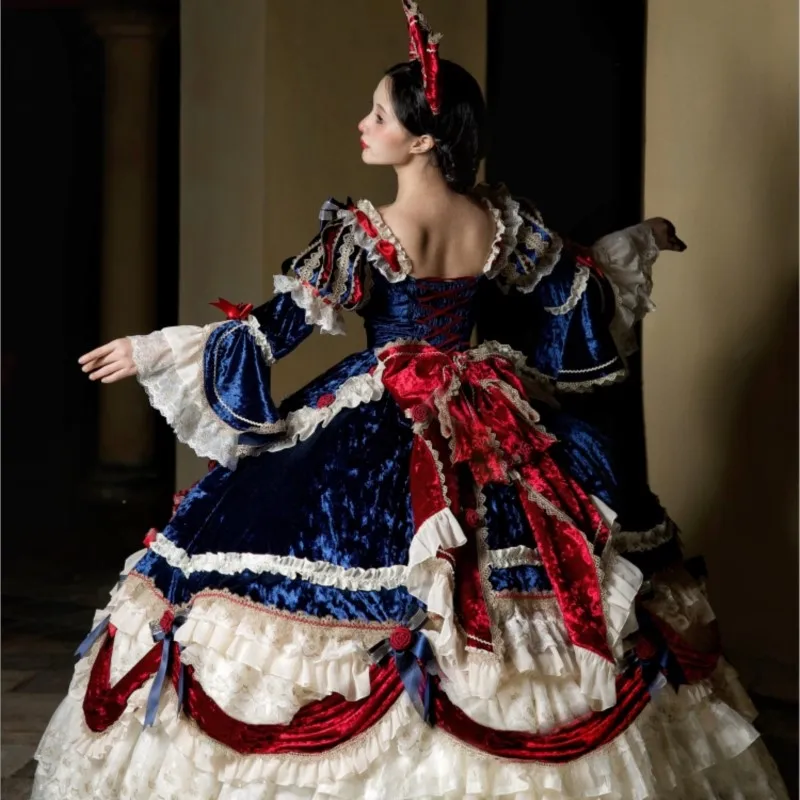 Платье для девочки выполненное на заказ с туманным дизайном