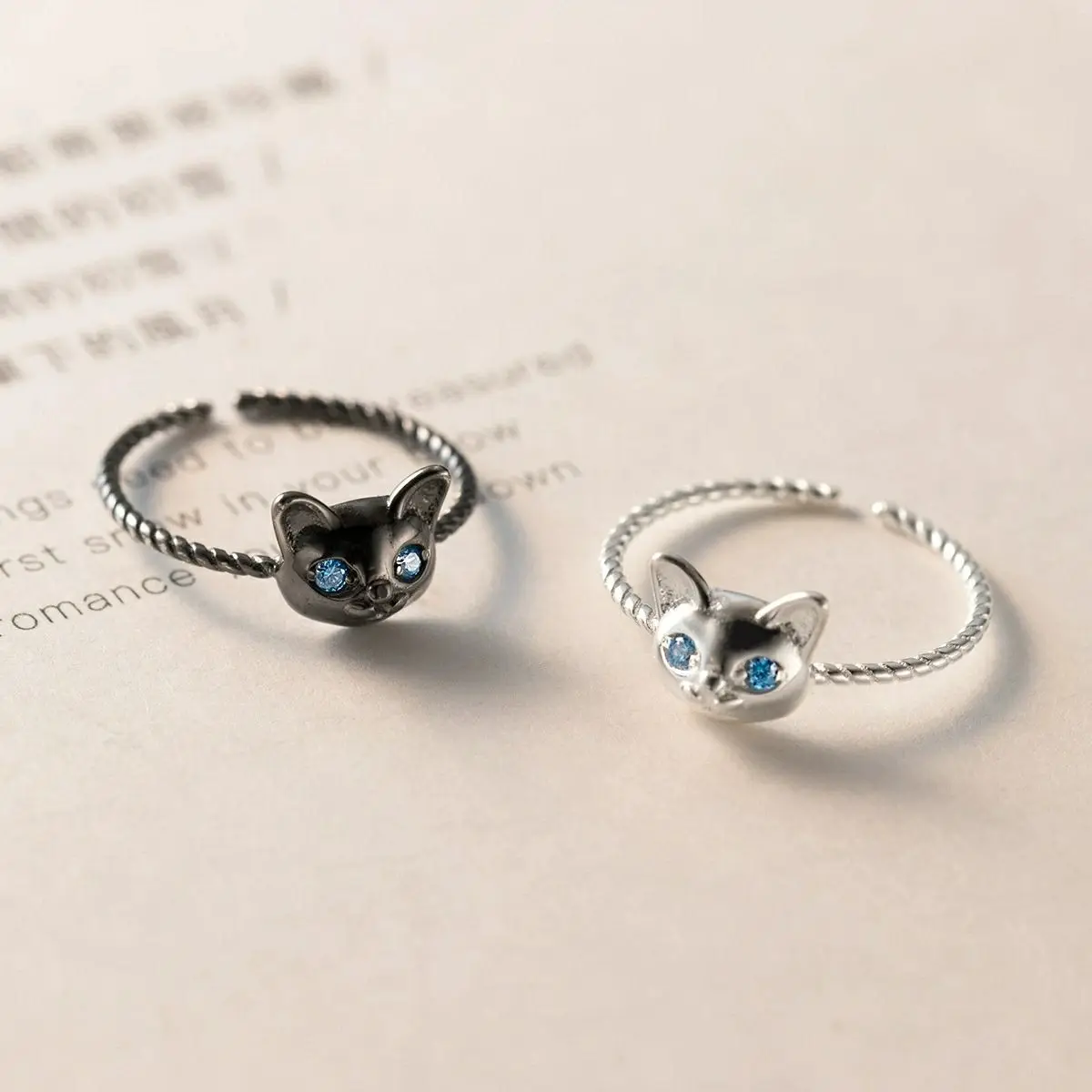 

100% Solid 925 Silver Colour Cat Shape Blue Stone Rings For Women Simple Trendy Retro Anillos Party Gifts Accessories