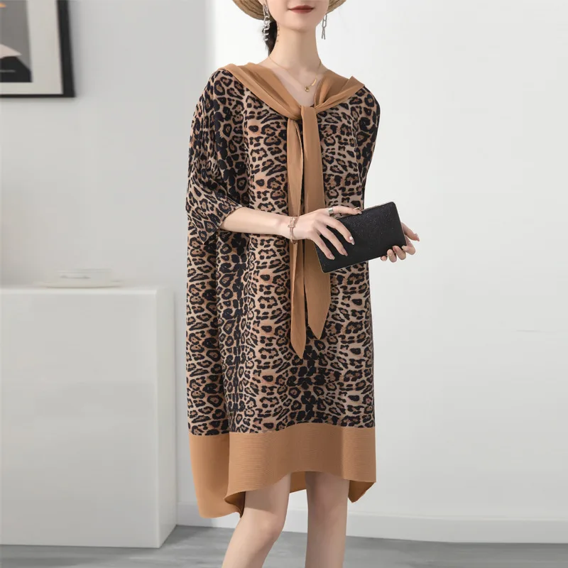 

SuperAen 2022 New Spring Printing Leopard Hooded Lace Up Loose Thin Scarf Collar Straight Casual Knee-Length Dress for Women