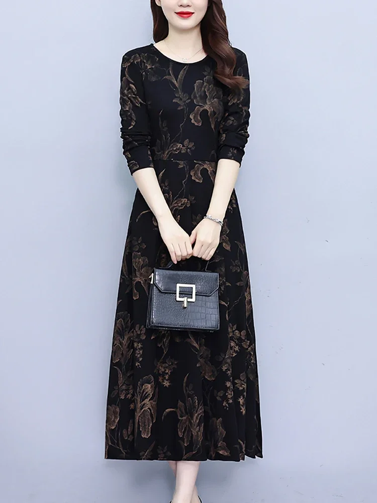 Осенне-зимнее черное длинное платье с винтажным принтом 2024 элегантное