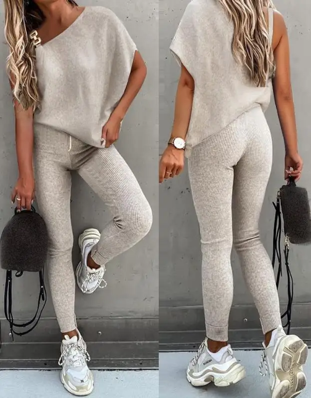 

Sporty Style Pants Sets Woman Fashion Casual Chain Decor Asymmetrical Neck Batwing Sleeve Top & High Waist Pants Set Two Piece