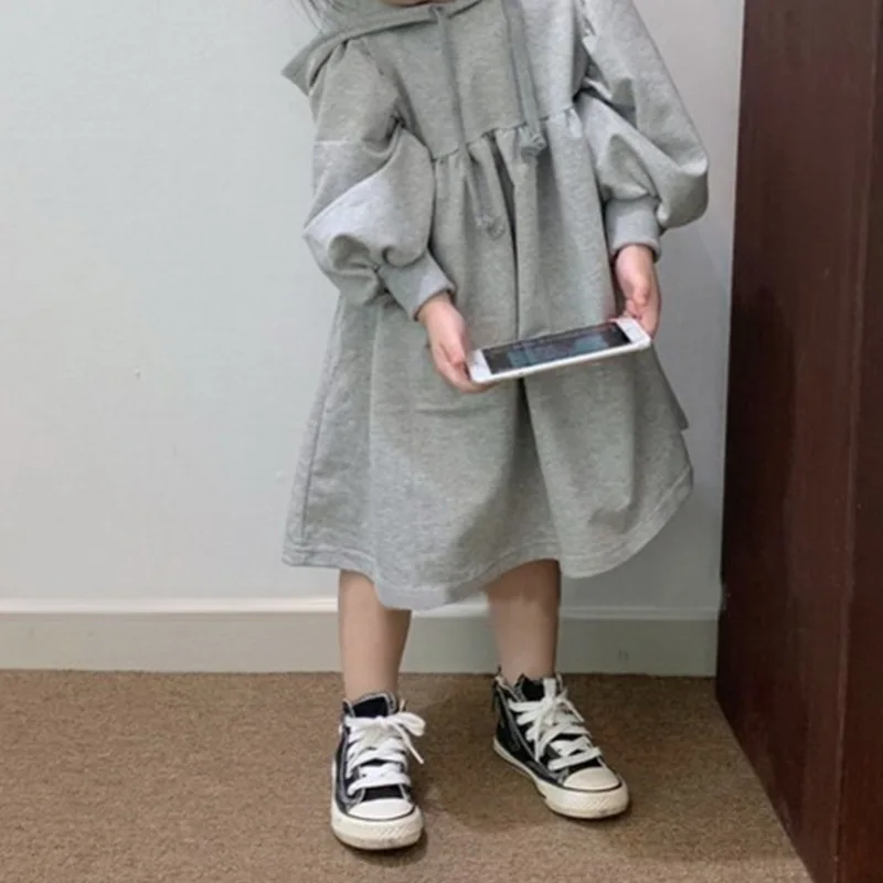 Новинка 2021 детское осеннее платье милое с рукавами-фонариками и капюшоном в