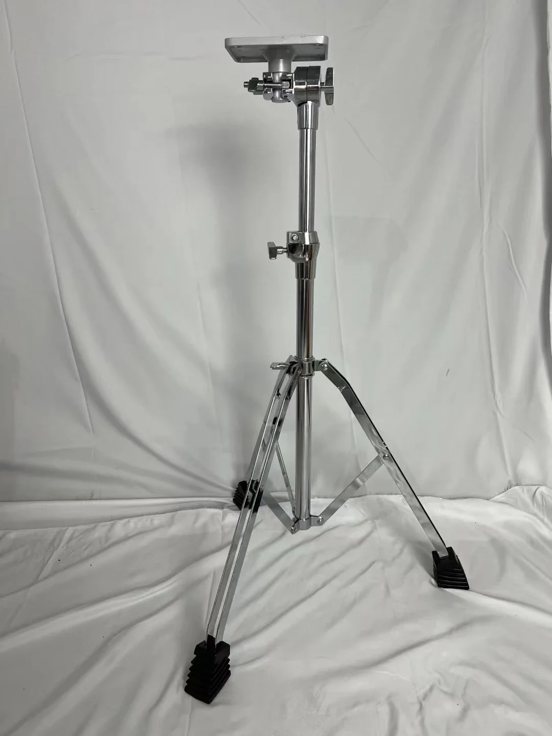 Кронштейн для электронной ударной площадки