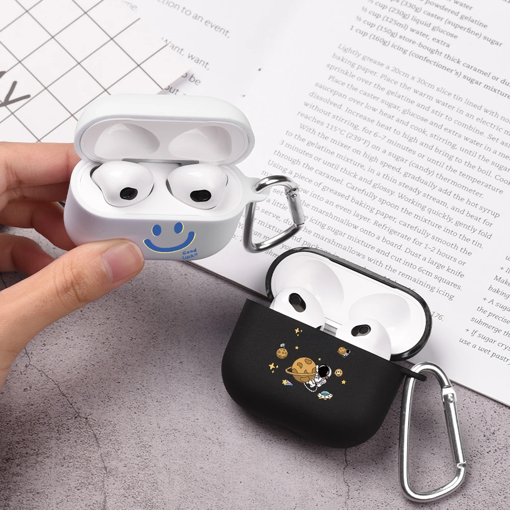 

New Fashion Astronaut Silicone Cover For Apple 2nd 3 2 1 Case With Finger Ring Sleeve Simple Earphone Case For Airpods 3 Pro