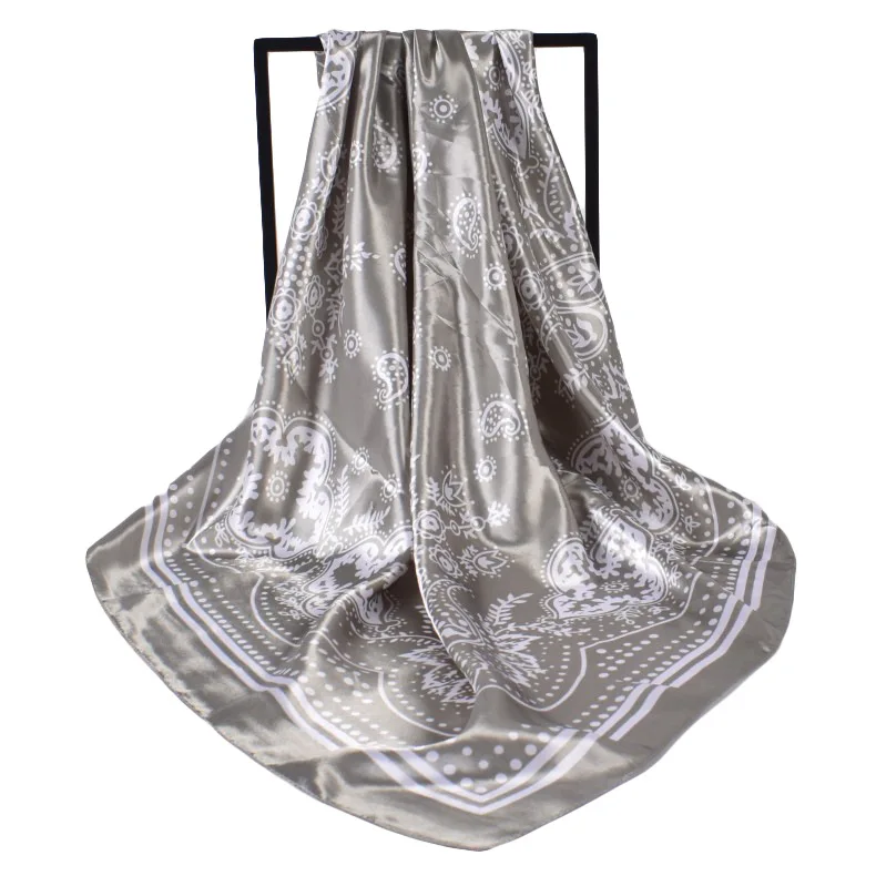 Шелковый шарф Heitou 90 см