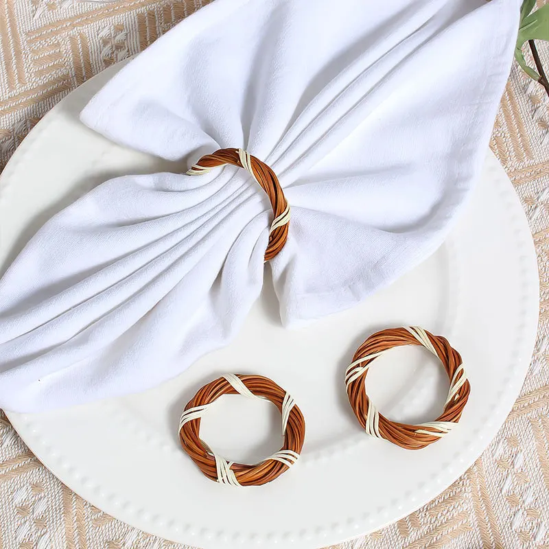 

Pure Natural Rattan Woven Napkin Buckle Wooden Retro Simple Napkin Ring Rustic Wedding Decor for Weedings Birthday Party Supplie