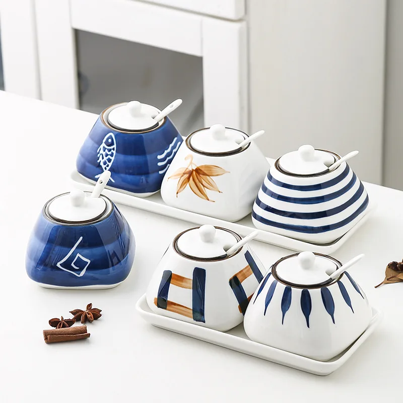 

Ceramic Kitchen Seasoning Jar Hand-painted Underglaze Color Pattern Seasoning Jar Salt Jar MSG Jar with Spoon Pepper Sprayer