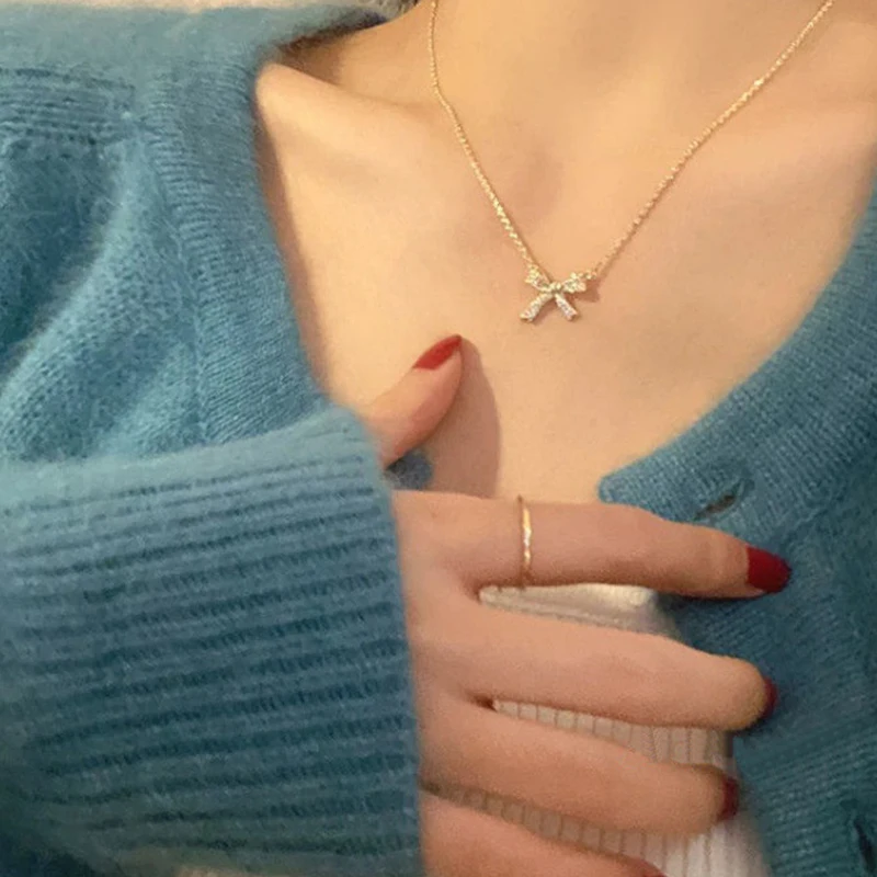 

WOYUJIAN Trendy Bowknot Crystal Alloy Necklace Korean Simple Punk Pendant for Women's Jewelry Valentine's Day Lovers Gift
