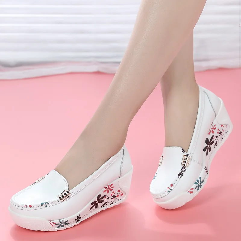 

2022 New Women's Genuine Leather Platform Shoes Wedges White Lady Casual Shoes Swing Mother Shoes Size 35-40