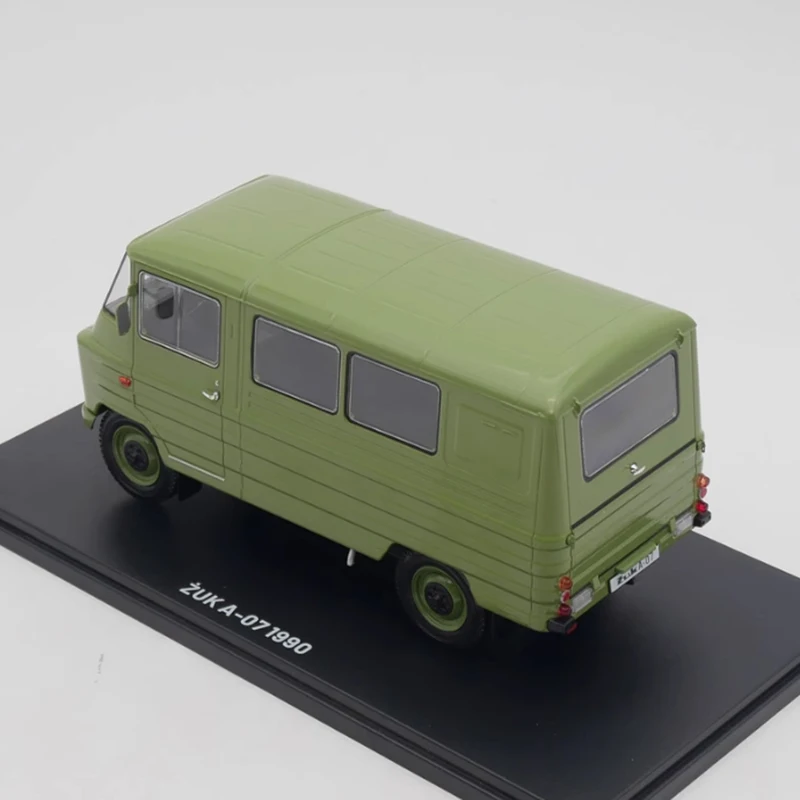 Литой под давлением масштаб 1:24 IXO ZUK A-07 1990 советский фургон модель автомобиля из