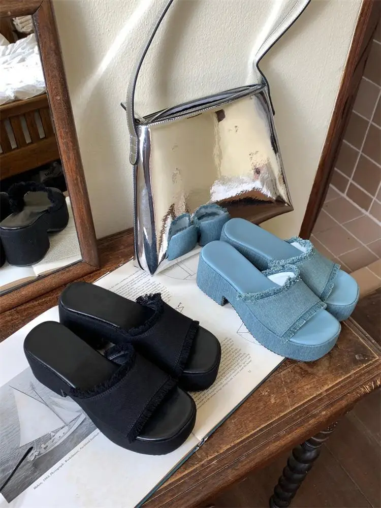 New Arrival Women's sandalen Denim Platform Slippers with Comfortable Middle Heel for Summer 2023