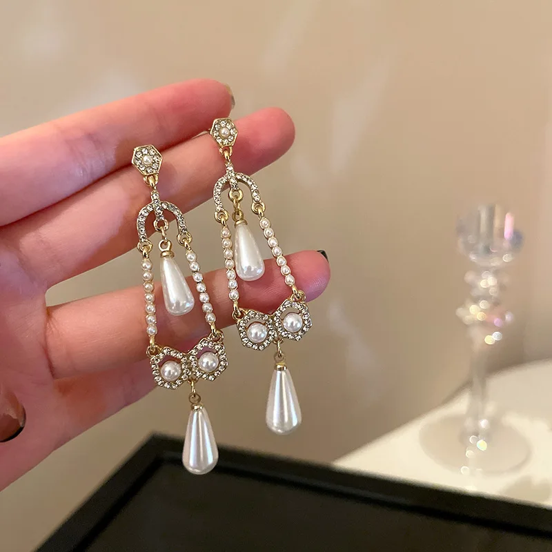 

SheShine Silver Needle Diamond Pearl Geometric Earring Fashion All-Match Retro Earbob Temperament Niche Palace Ball Eardrop Girl
