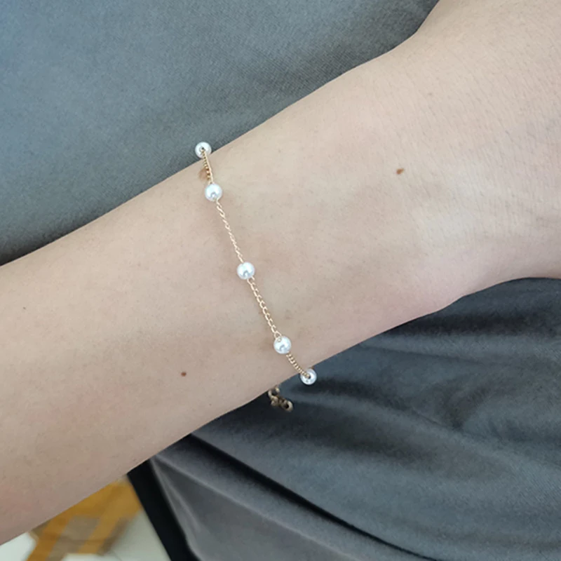 

Simple Streetwear Elegant Pearl Bracelets Silver/Gold Color Beads Chain For Women Goth Chain On The Hand Charm Jewelry