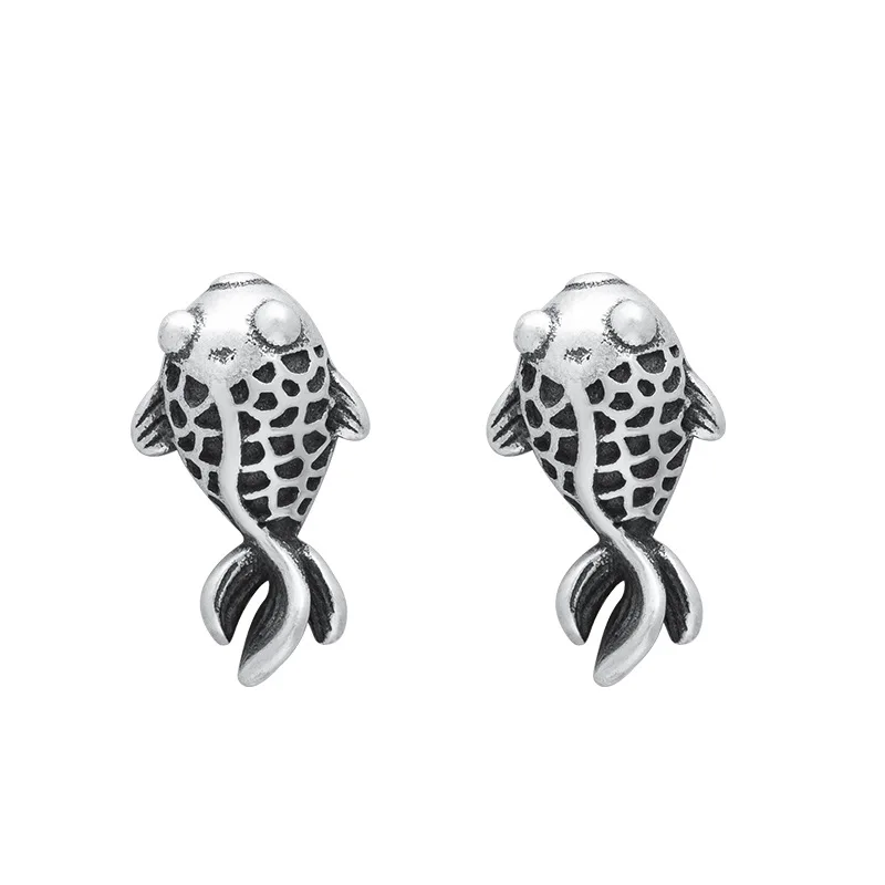 Женские серьги-гвоздики из тайского серебра 925 пробы с маленькой золотой рыбкой |